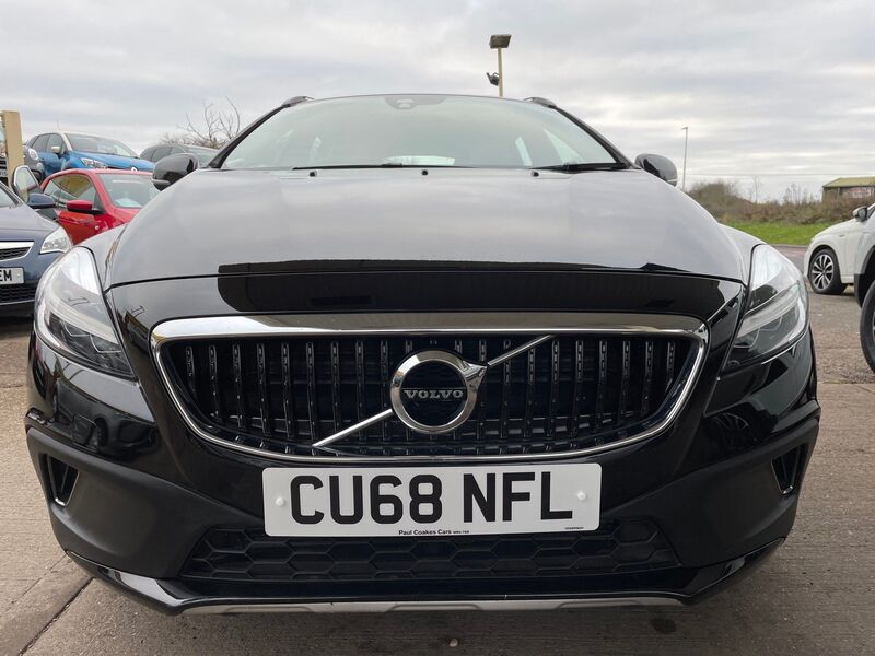 View VOLVO V40 CROSS COUNTRY 2.0 D3 Auto (s/s) 5dr